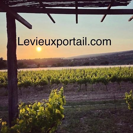 Bed and Breakfast Le Vieux Portail Saint-Saturnin-lès-Apt Exterior foto