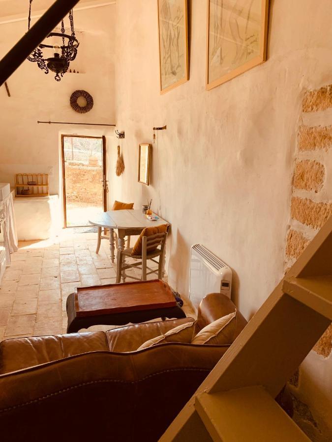 Bed and Breakfast Le Vieux Portail Saint-Saturnin-lès-Apt Exterior foto
