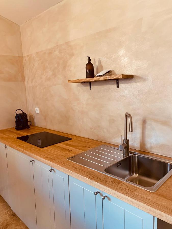 Bed and Breakfast Le Vieux Portail Saint-Saturnin-lès-Apt Exterior foto