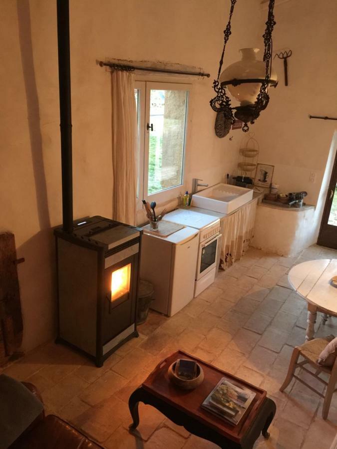 Bed and Breakfast Le Vieux Portail Saint-Saturnin-lès-Apt Exterior foto